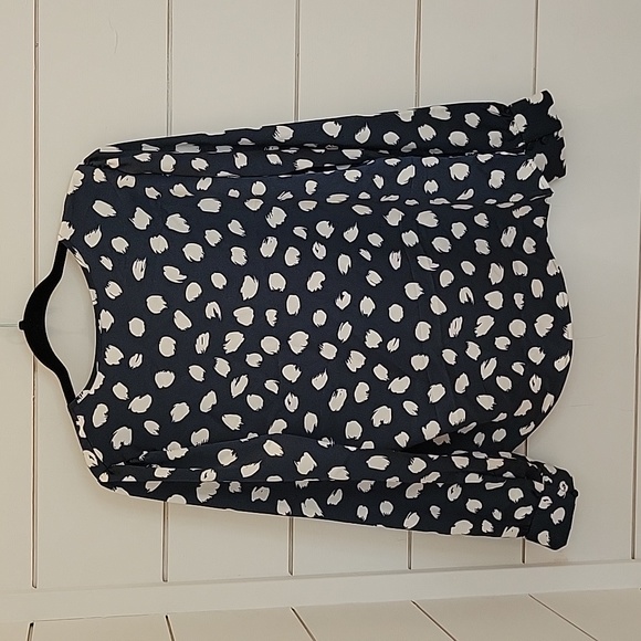 J CREW large pullover blouse blue with white abstract dots and ruffles - Picture 4 of 4